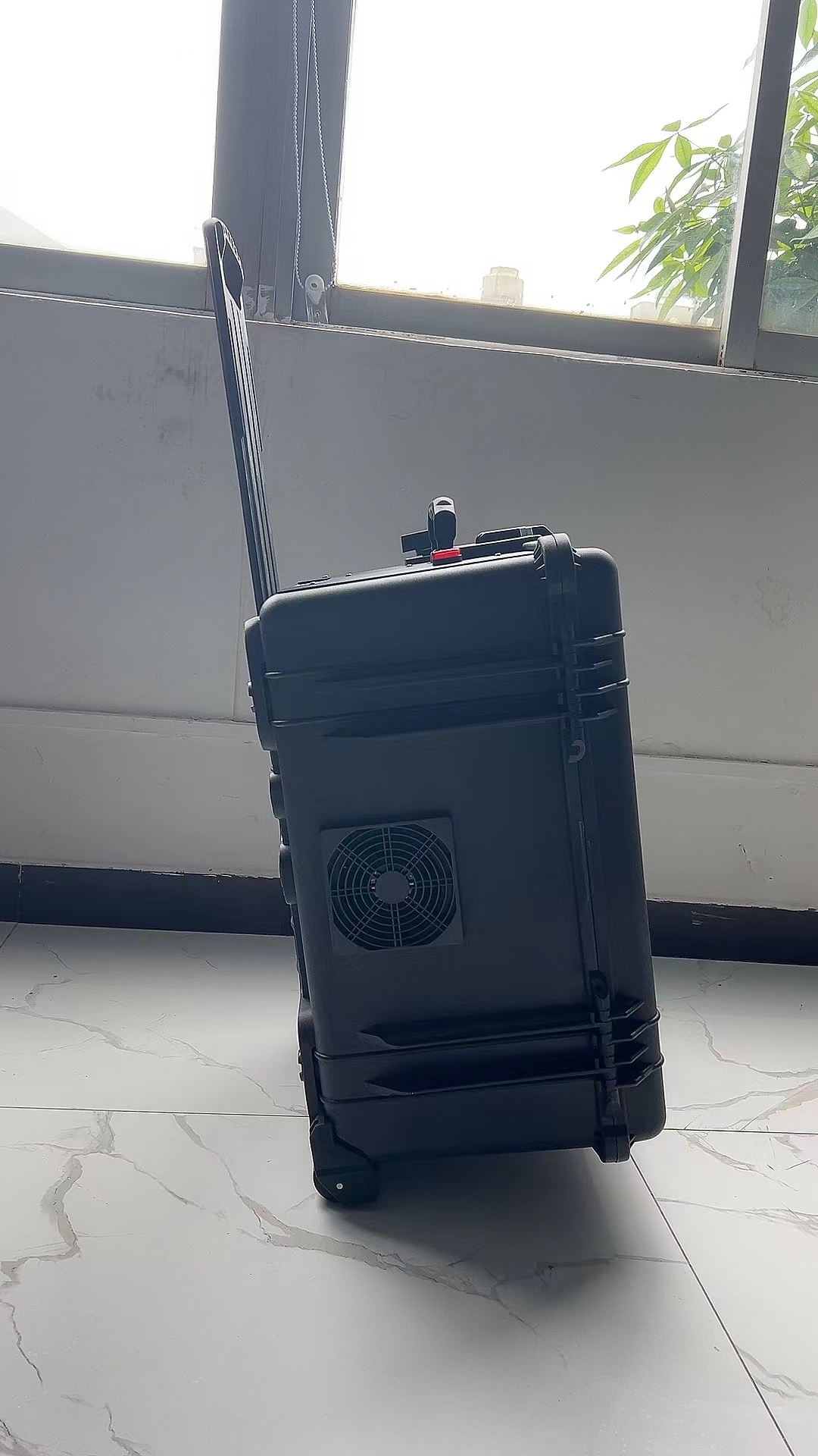 板桥镇手拉箱型移动通信干扰器